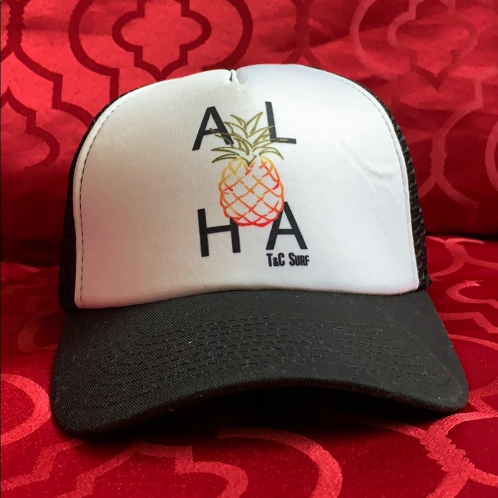 🍍T & C  PINEAPPLE ALOHA HAT 🍍